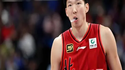 [国际足球]澳大利亚U20队A组稳居榜首